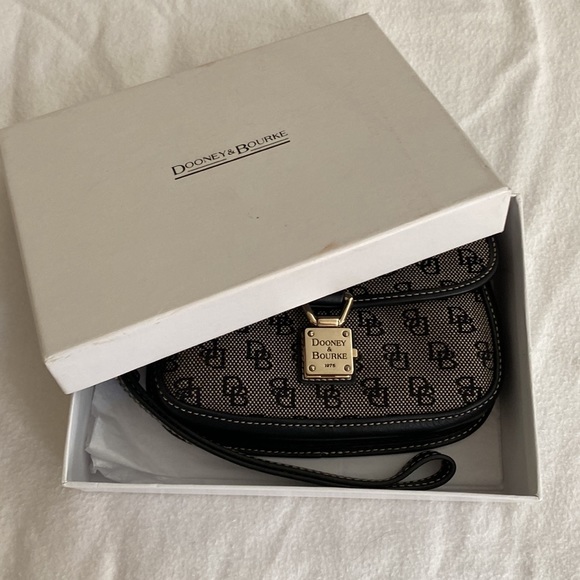 Vintage Monogrammed Dooney & Bourke Wristlet - Picture 10 of 10